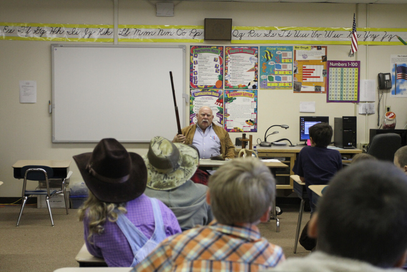 3rd grade students at Beattyville Elementary learned about hunting from Bob Smith on Appalachia Day on Friday, October 1, 2010. .Photo by Latara Appleby