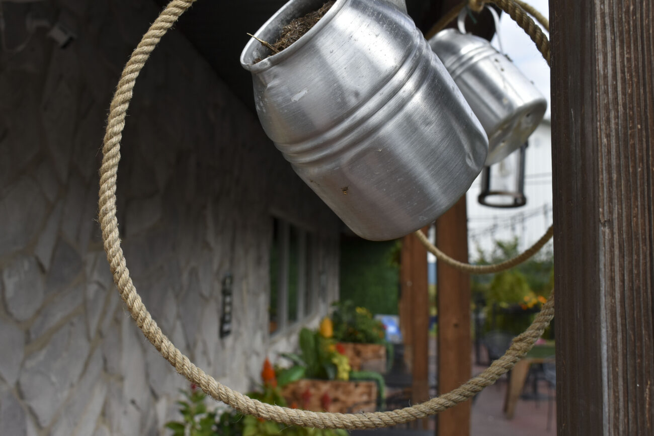 Decor hangs outside of Mami Monchita’s Honduran restaurant in Frankfort, Kentucky on Friday, October 7, 2022. “I make sure to include some of our culture in the restaurant,” said owner, Alda Diaz. Photo | Nyah Leveretter